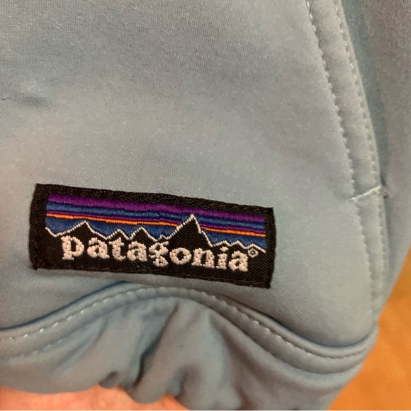 Patagonia jacket 2 hidden zipped pockets. - Picture 2 of 10